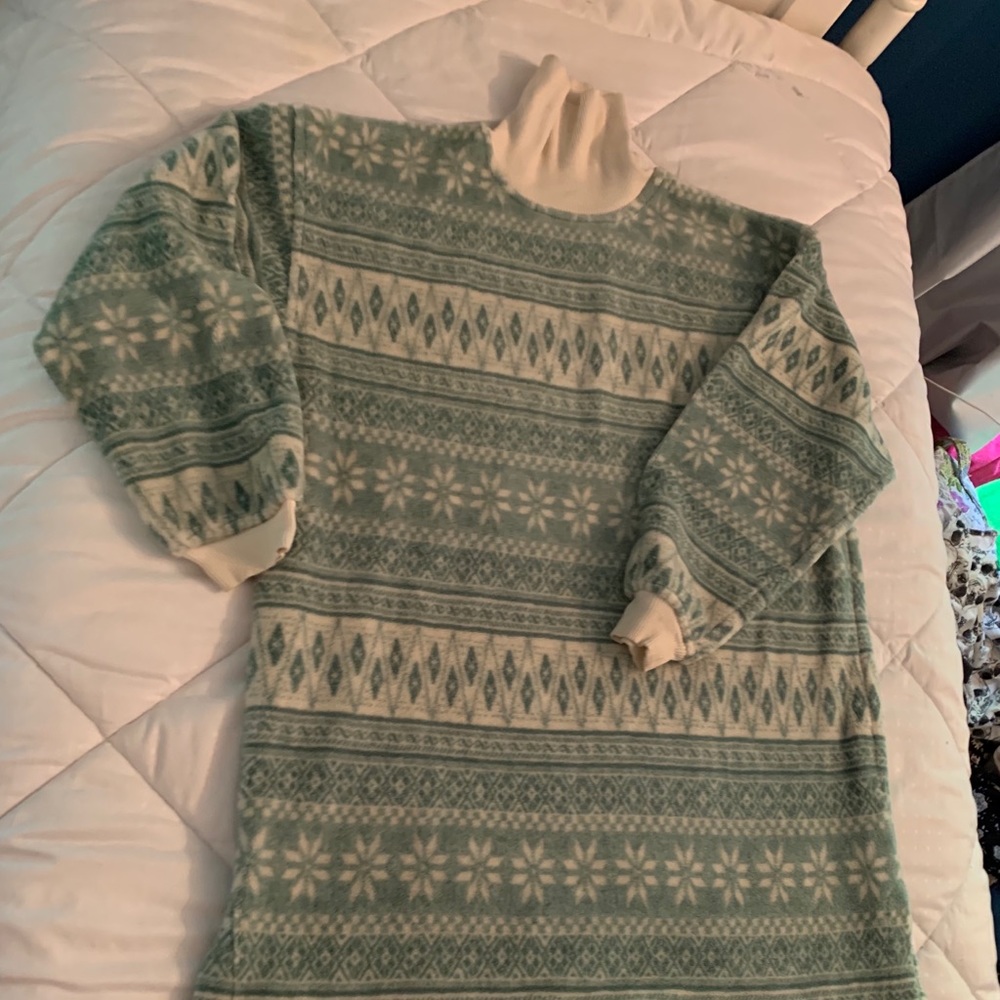 Vintage super plush V SPORT tunic turtleneck top L